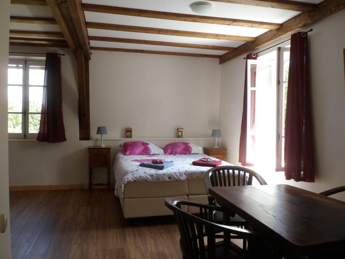 Bed and Breakfast Le Pont Du Roy Бес-э-Сент-Анастез Экстерьер фото